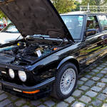 Black BMW E28 M5