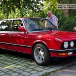 Red BMW E28 M5