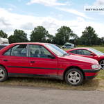 Red Peugeot 405