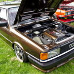 Brown Audi 80