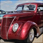 1937 Ford Tudor Hot Rod 833YUU