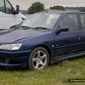 Y91HLG Blue Peugeot 306 HDI