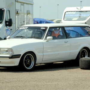 LLF601V White Ford Cortina Mk5 Estate - SW601 Michael binning