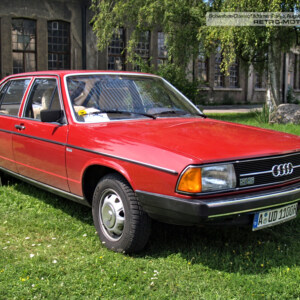 A-UD1100H Red Audi 100 C2 Avant L 5S front