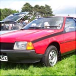 Red Renault Fuego CCM545X