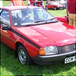 Red Renault Fuego CCM545X