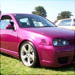 Hot Pink VW Golf Mk4 T552ONV