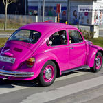 Pink VW Beetle 1-AOU-142