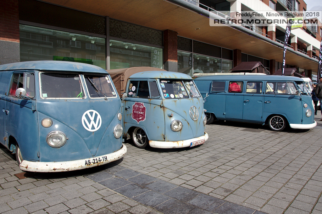 Blue VW Splittys at Ninove