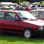 Red Fiat Uno Turbo i.e